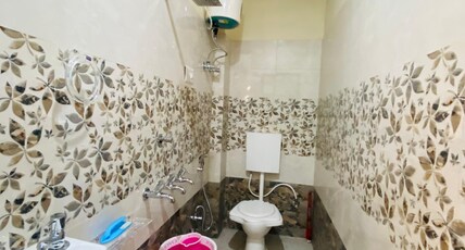 Krishna Paradise Room Type - Deluxe Three Bed Room