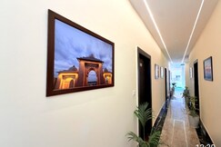 HOTEL PRATYAKSH DARSHAN