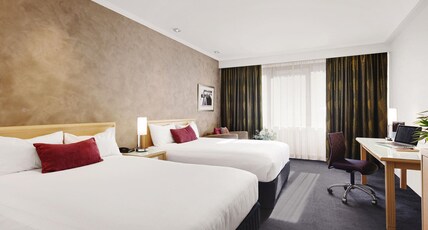Mercure Melbourne Albert Park Room Type - Premium Room 2 Queen Beds