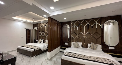 Hotel Seeta Since 1965 | 30 seconds walk to Golden Temple Room Type - 4 Bedded King Size Family Room Hotel Seeta Since 1965 | 30 seconds walk to Golden Temple Room Type - 4 Bedded King Size Family Room