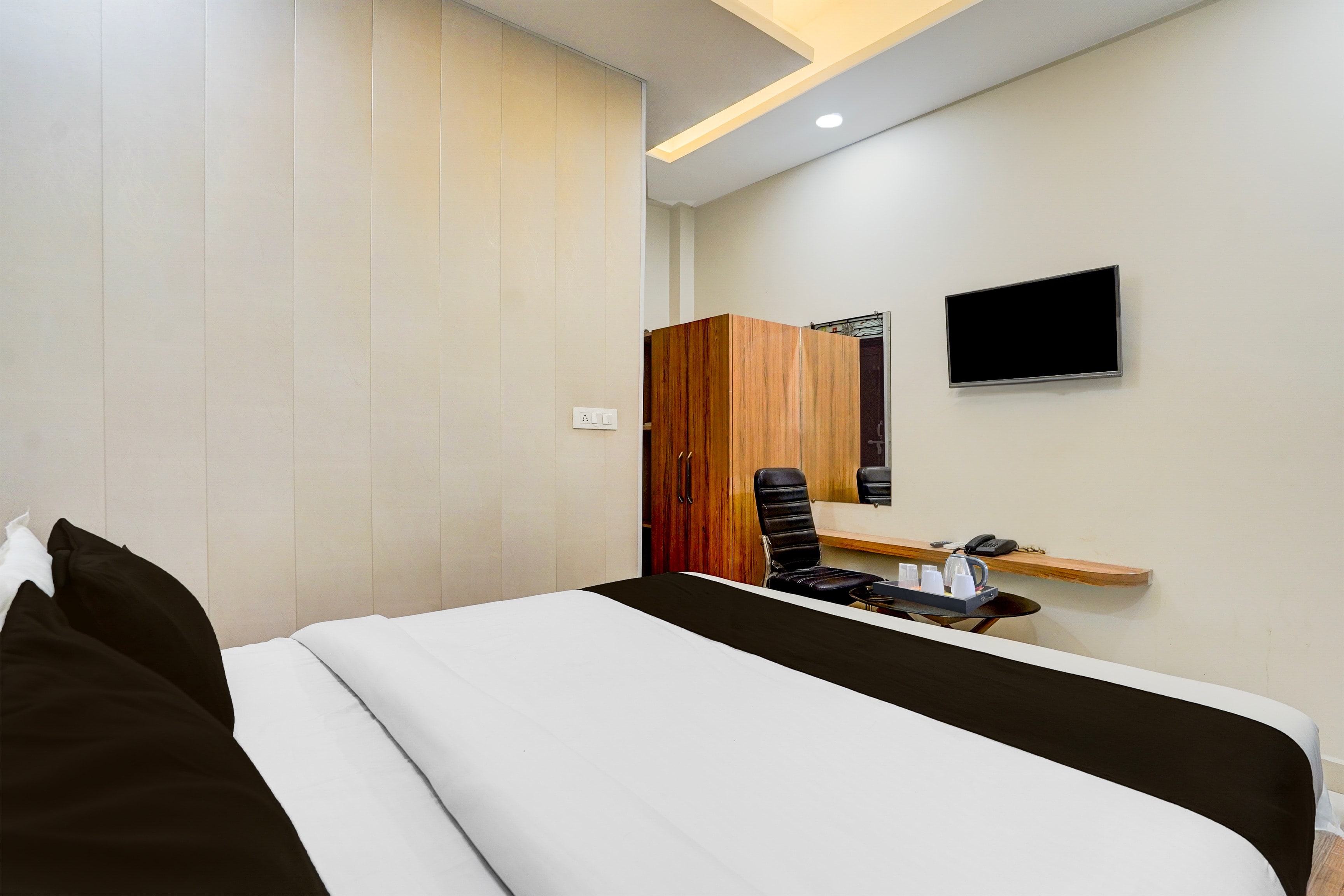 OYO Hotel O Subedarganj Railway Junction Formerly Krishna Inn - Tap to explore photos