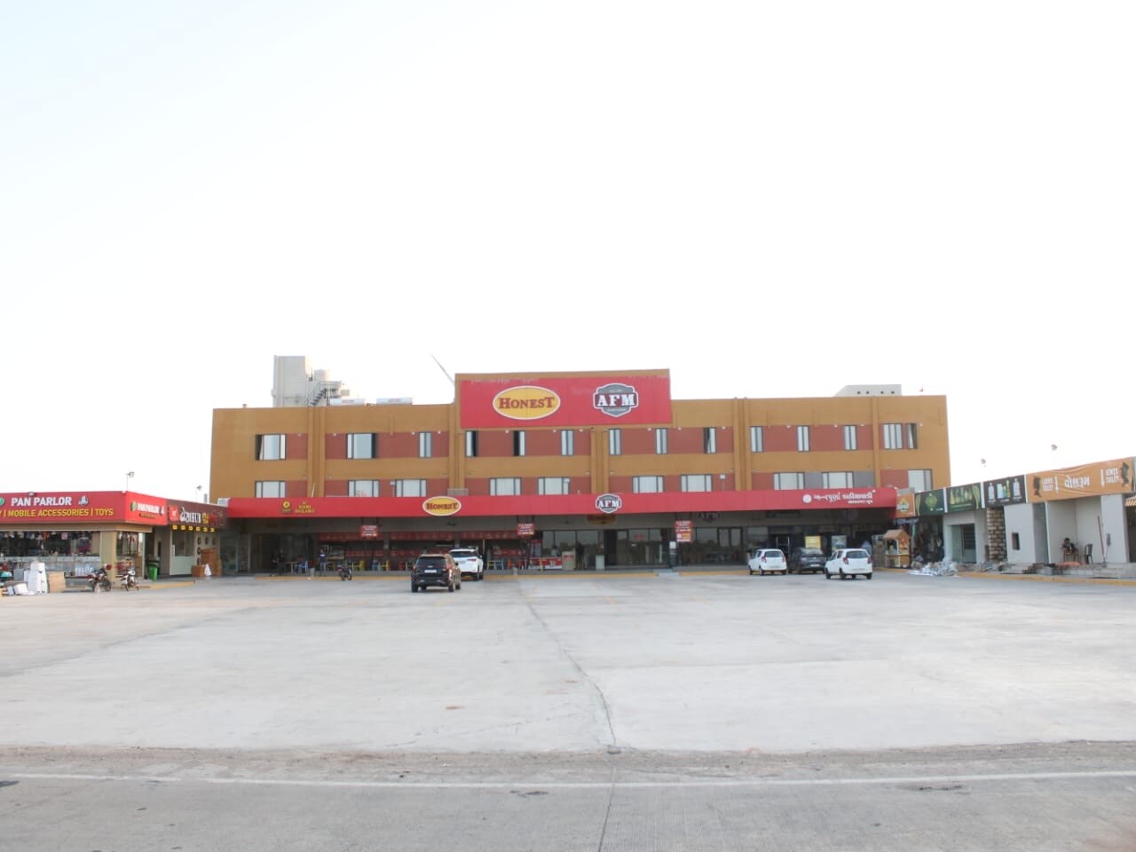 Avadh Food Zone - Tap to explore photos