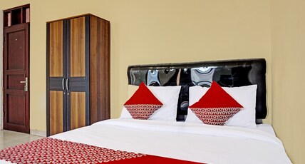 Hotel O J&b Rooms Tomang Room Type - Indonesia Deluxe Double