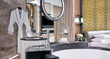 Sofitel Beijing Central Room Type - LUXURY ROOM CLUB,1 King Bed