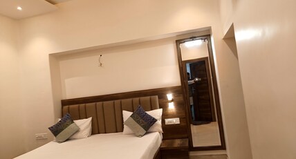 Manan Homestay Room Type - Deluxe AC Double Bedrooms with Attach Private Bathroom