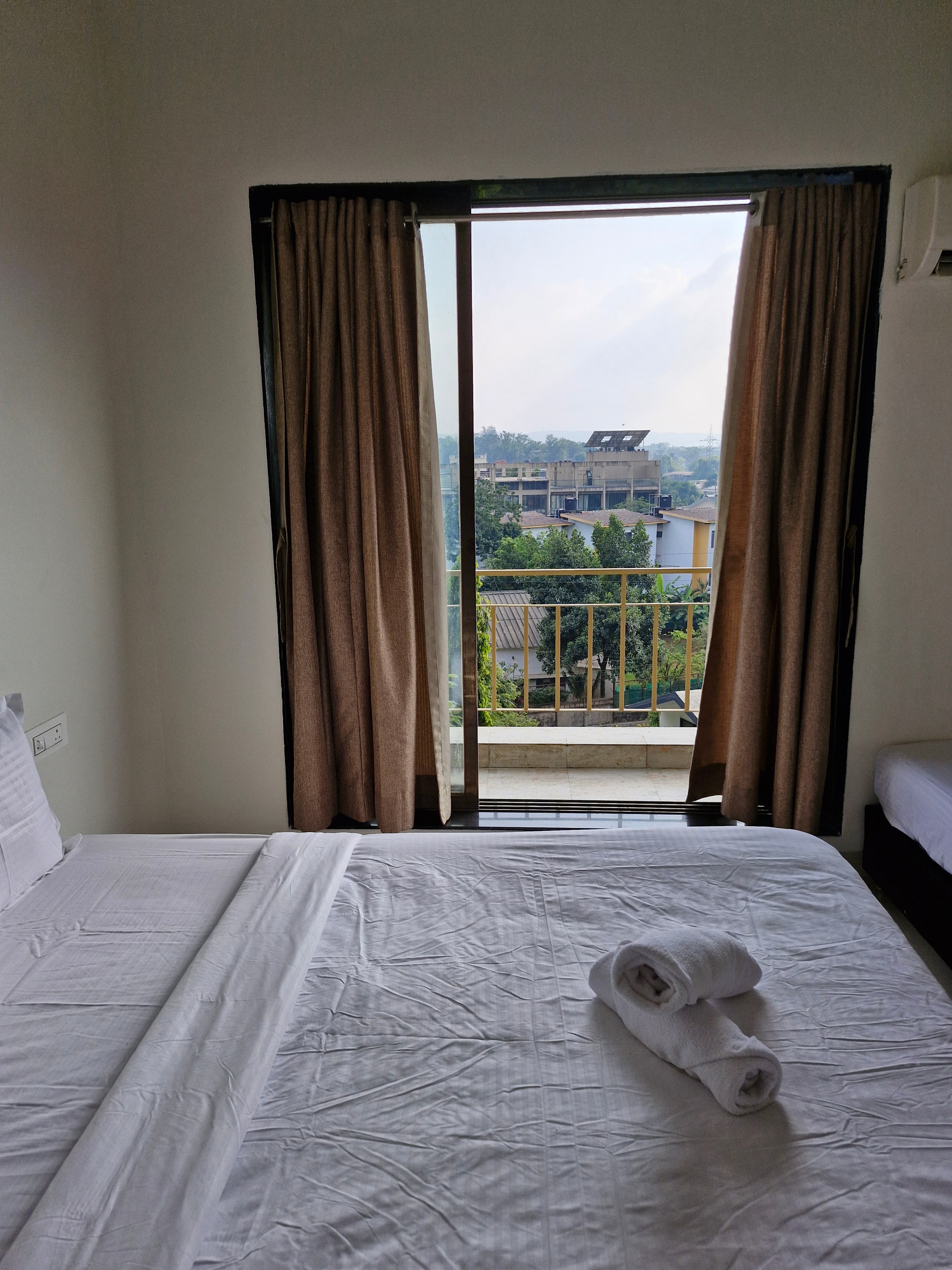 ILIF 2801 Dream Holidays, Lonavala - Tap to explore photos