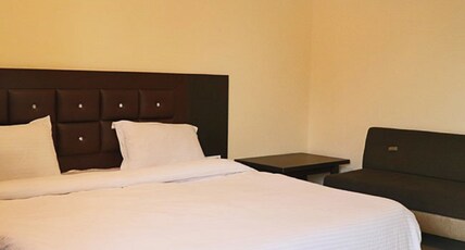 Hotel Mandavgarh Residency Room Type - Deluxe Room Non Ac