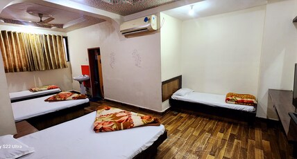 Hotel Sai Murli Chandra Room Type - Six Bed Room A.C.