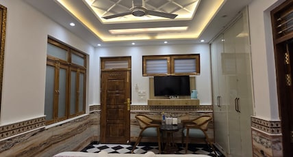 Hotel Radhesh Haveli - Near Vaishno Mata Mandir Vrindavan Room Type - Deluxe Room with Balcony Hotel Radhesh Haveli - Near Vaishno Mata Mandir Vrindavan Room Type - Deluxe Room with Balcony