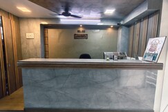 Semmeen Lodge