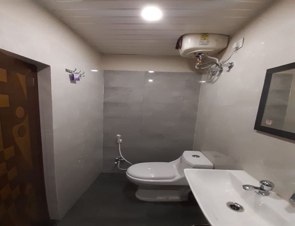 Hotel MAHABIR INN - Tap to explore photos