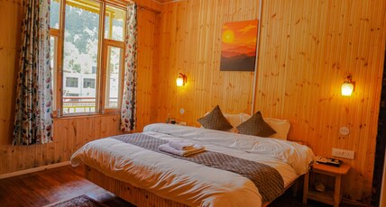 The Barkwood Room Type - Super Deluxe (Forest View with wrap around balcony)