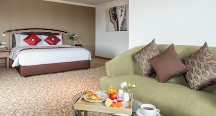 Baiyoke Sky Hotel Bangkok Room Type - Junior Suite (Standard Zone) with Bathtub Baiyoke Sky Hotel Bangkok Room Type - Junior Suite (Standard Zone) with Bathtub