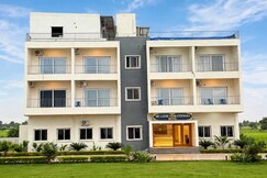 SRI LAXMI VENKATESHWARA HOTEL