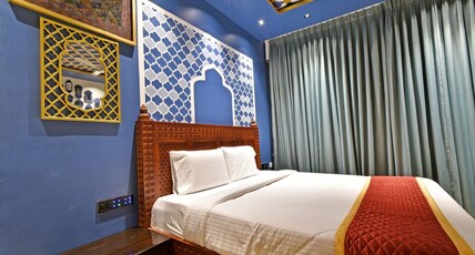 Blissful stay and Tint Of Mint Room Type - Arabian Nights: Luxurious Themed Getaway (2 pple)