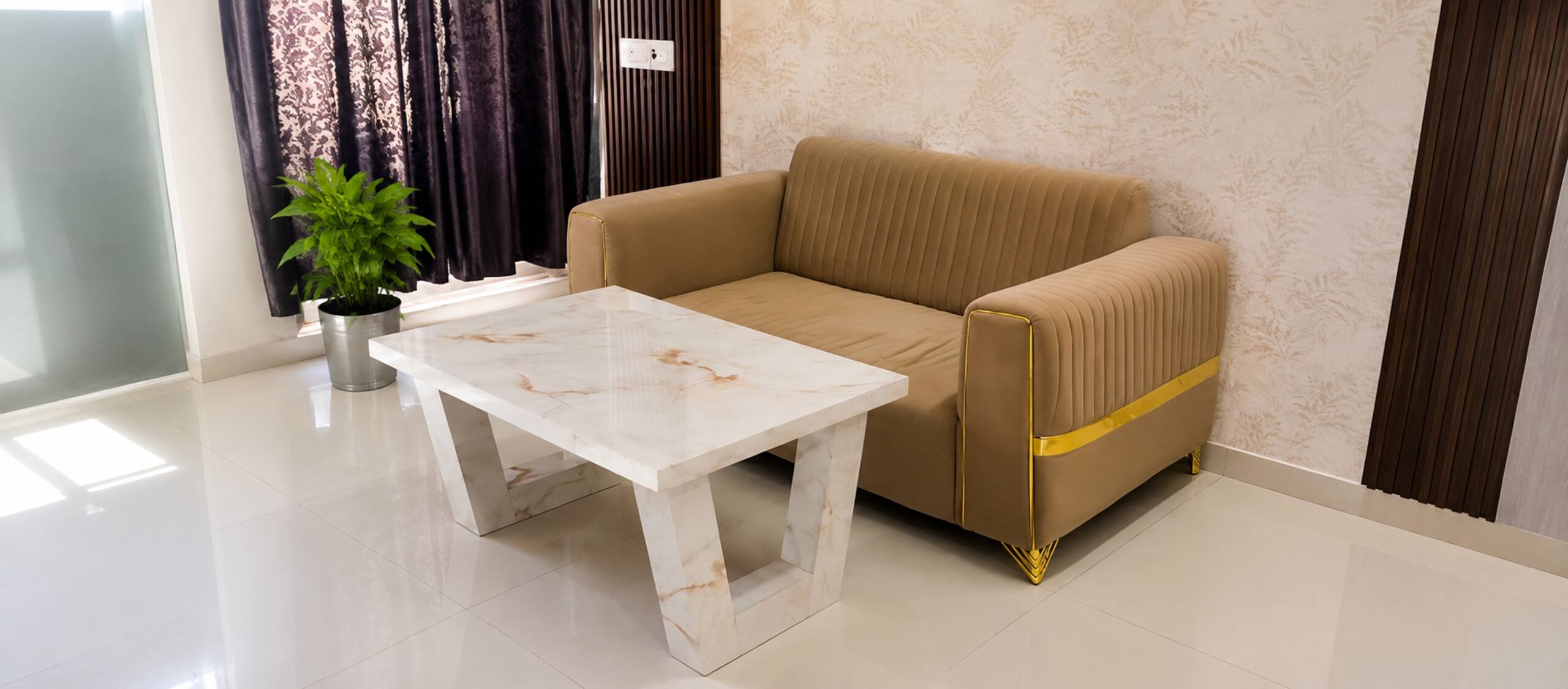 Super Luxe 1 BHK Fully Furnished - Tap to explore photos
