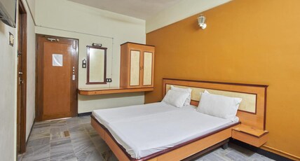 Hotel Chela Room Type - Deluxe Double Bed Room Non A/C