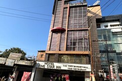 HOTEL FIVE STAR INN