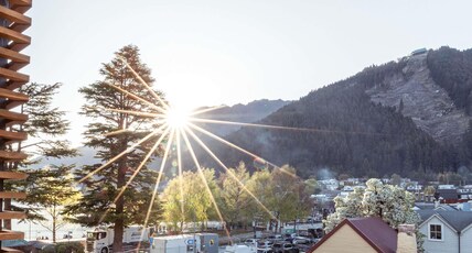 Novotel Queenstown Lakeside Room Type - Standard Room with One King Bed, Alpine view
