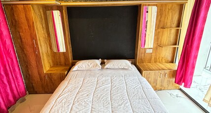 BLOOMS COTTAGE MUNNAR Room Type - Bedroom 101