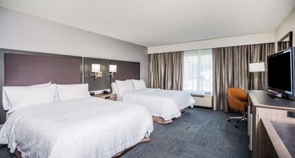 Hampton Inn by Hilton Clifton Park Room Type - 2 QNS ACCESSIBLE W TUB NS
