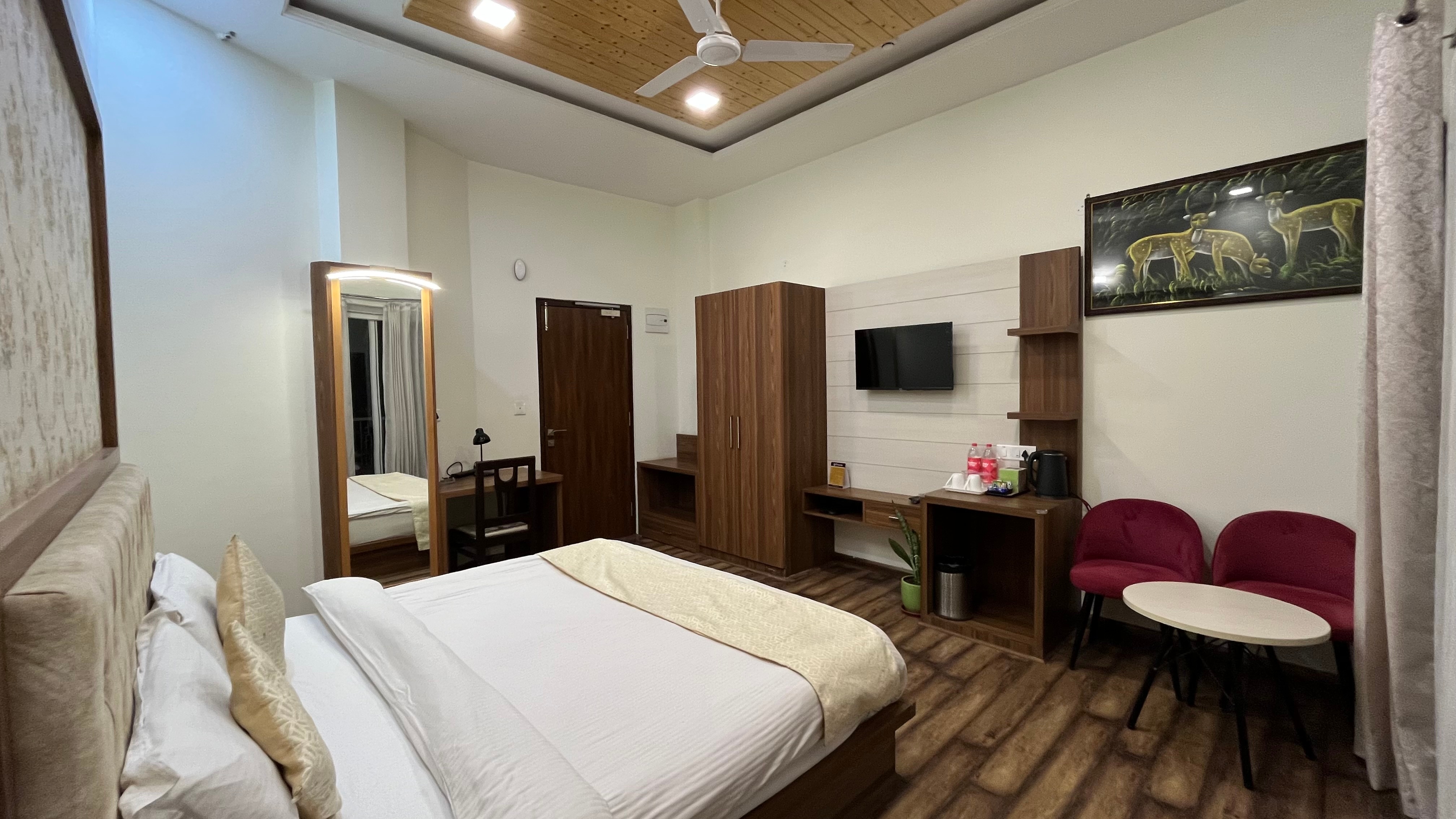 Photos of Hotel Le Halcyon Kasauli - Solan Hotel on Goibibo