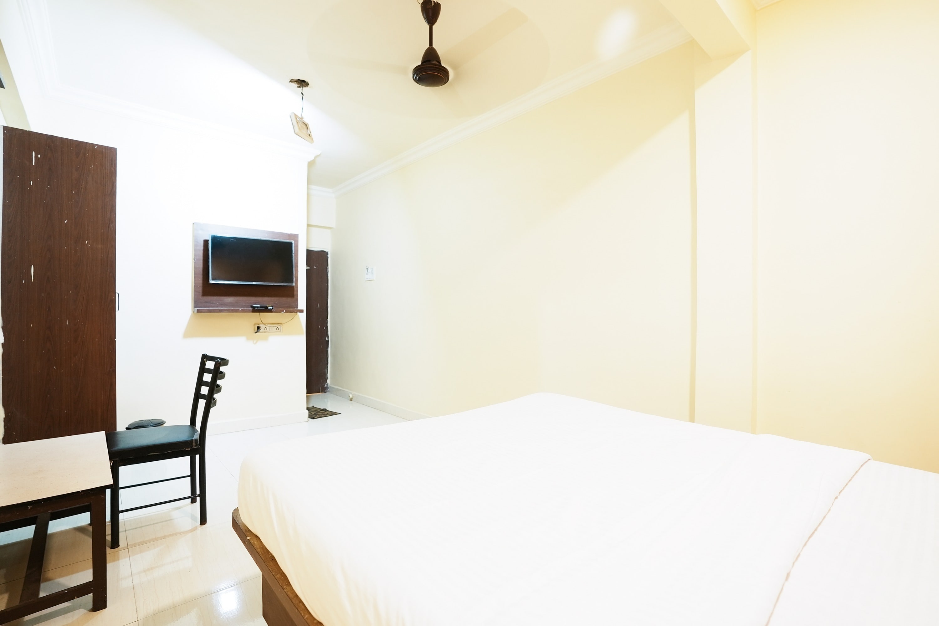 Hotel Della Comfort near Ambreshwar Shiv Mandir, Ambernath - Tap to explore photos