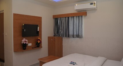 HOTEL 1 VIEW Room Type - Deluxe Room