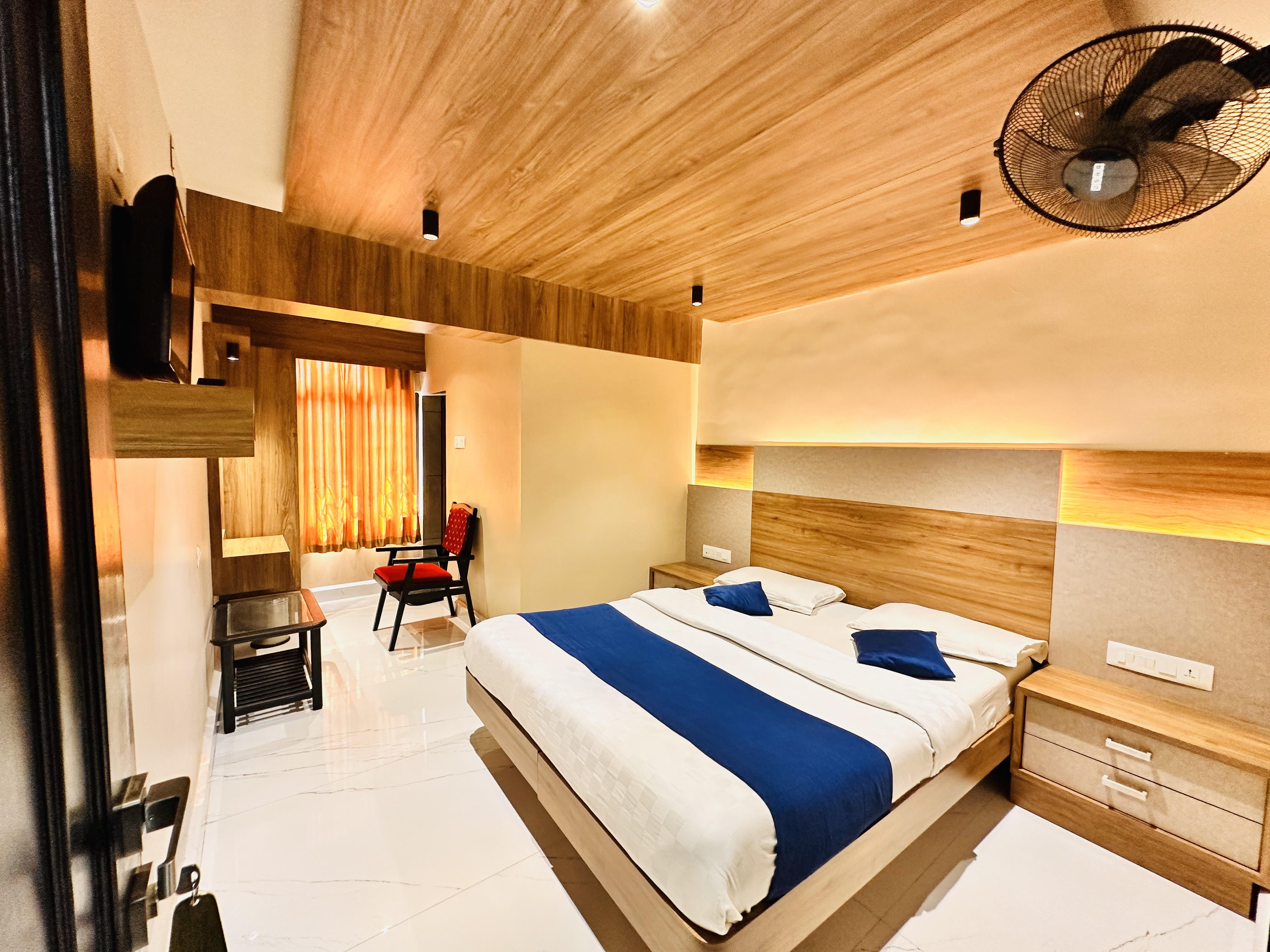 Hotel City Palace, Ooty - Tap to explore photos
