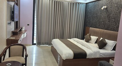 Shatakshi Residency Omaxe Hazratganj Room Type - Shatakshi Residency Omaxe Hazratganj