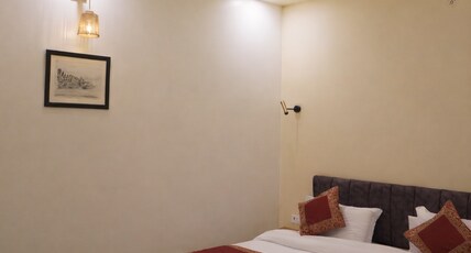 Shankar Vilaas | A Boutique Stay Room Type - Deluxe AC | Attached Washroom
