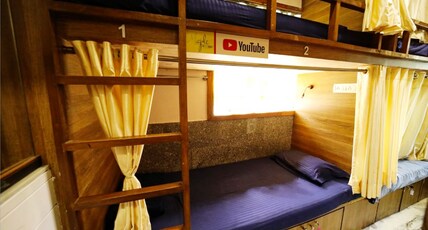Maple The Hubz - A Backpacker Hostel Room Type - Bed in 6 Bed Female Dormitory