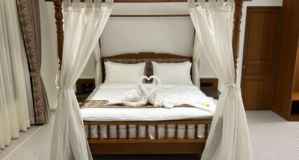 Haldi Kumkum Resort, Kamrej Room Type - Suite