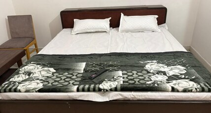 Nilokheri Guest House Room Type - Room with Private Bathroom