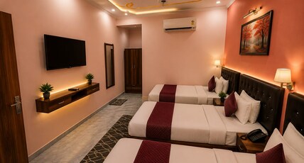 HOTEL SHAHI PALACE Room Type - Super Deluxe Triple Room