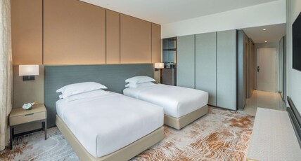 Millennium Hilton Bangkok Room Type - TWIN DELUXE ROOM