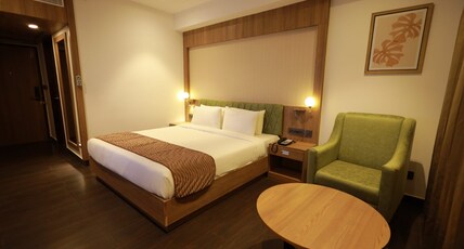 Mandarin Sky Room Type - Deluxe Room