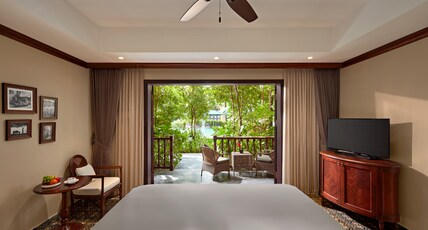 La Siesta Hoi An Resort And Spa Room Type - Club Wing Veranda Suite Pool View