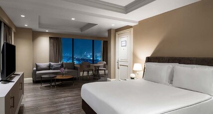 Windsor Hotel & Convention Center Room Type - Junior Suite