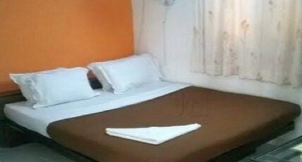 Hotel Jasneel Room Type - Semi Deluxe