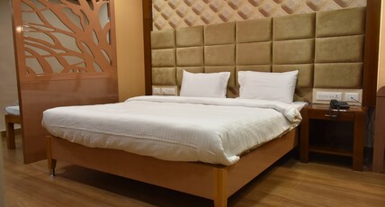 Sri Ram Grand Inn Room Type - Standard Room
