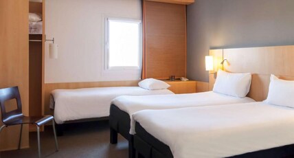 ibis Praha Old Town Room Type - Standard Room with 3 single beds