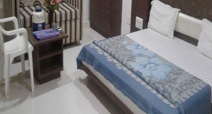 Shree Bhagyoday Hotel Room Type - Deluxe Room
