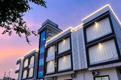Address of Hotel G Crown