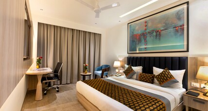 OPO The Royal Residency @ IGI Delhi Airport Room Type - Deluxe Room with Free Airport Pick up or Drop OPO The Royal Residency @ IGI Delhi Airport Room Type - Deluxe Room with Free Airport Pick up or Drop