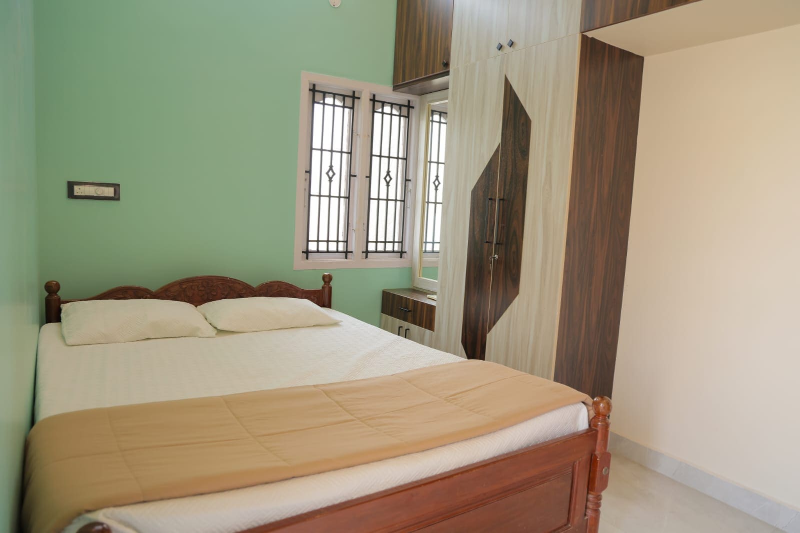 MK service Apartment - 1BHK - Tap to explore photos