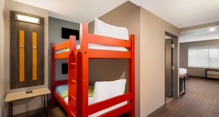 Tru by Hilton Destin Room Type - 1K 2TW XL BUNK HEAR ACCESS