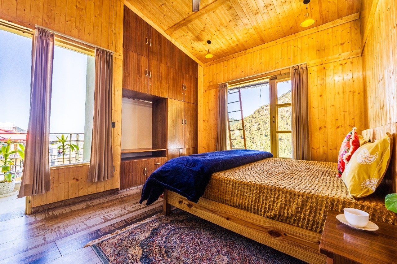 Greenland Castle Cottages - Tap to explore photos