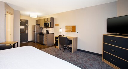 Candlewood Suites KENOSHA Room Type - STANDARD SUITE