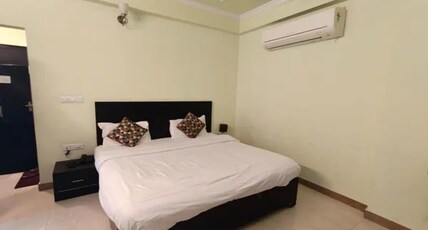 FabHotel Raghukul Room Type - Deluxe Room
